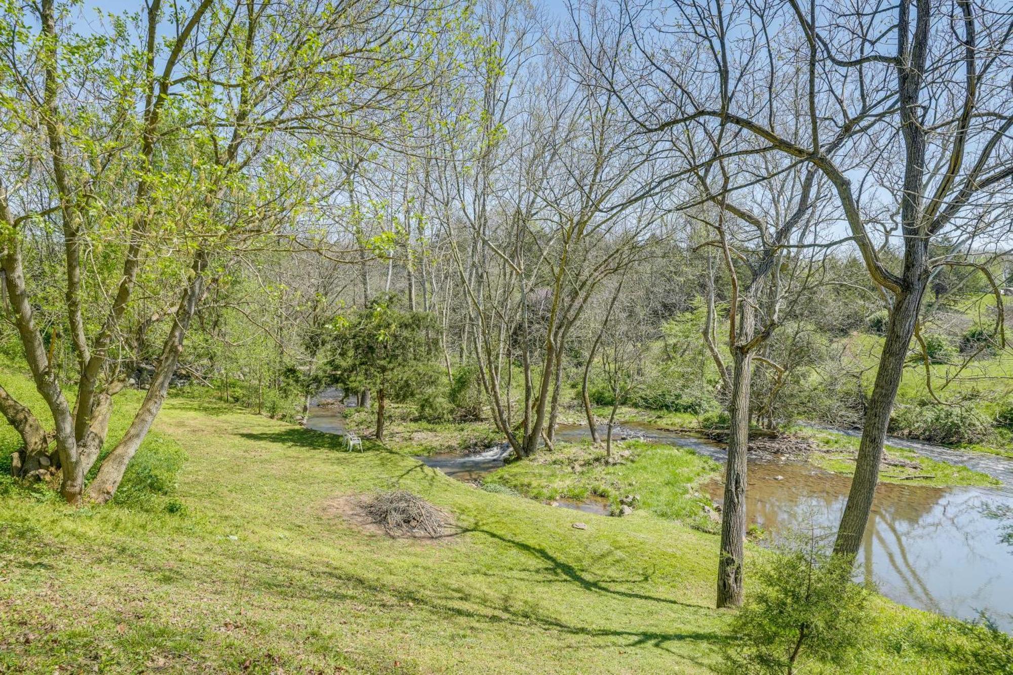 Waterfront Virginia Retreat With Canoe, Pets Welcome Rileyville Экстерьер фото